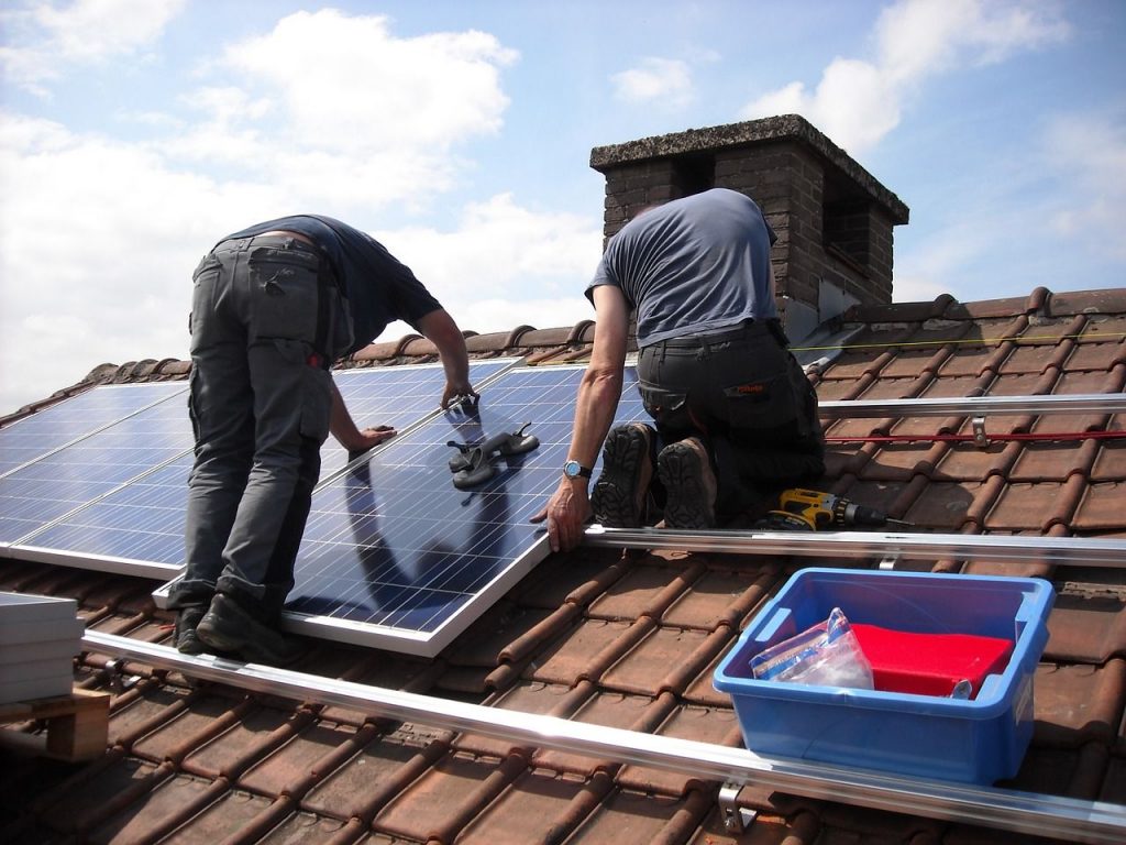 instalación de paneles solares en Monterrey